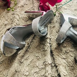 Steve Madden Women's Glassy-R Heeled Sandal, Rhine